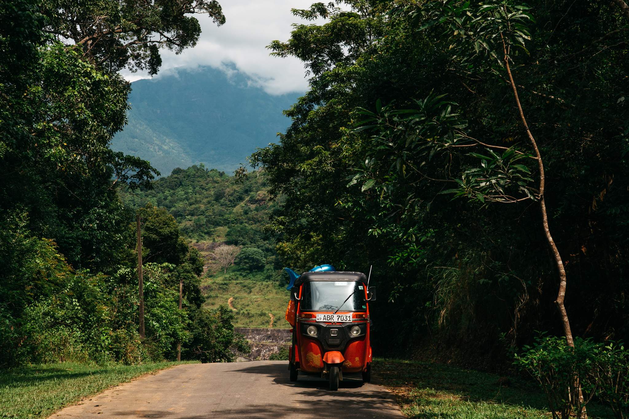 De tuktuk is het ultieme voertuig om Sri Lanka te verkennen